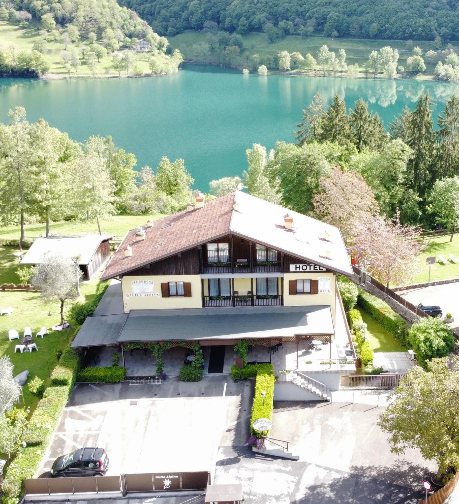 Albergo Stella Alpina テンノ エクステリア 写真