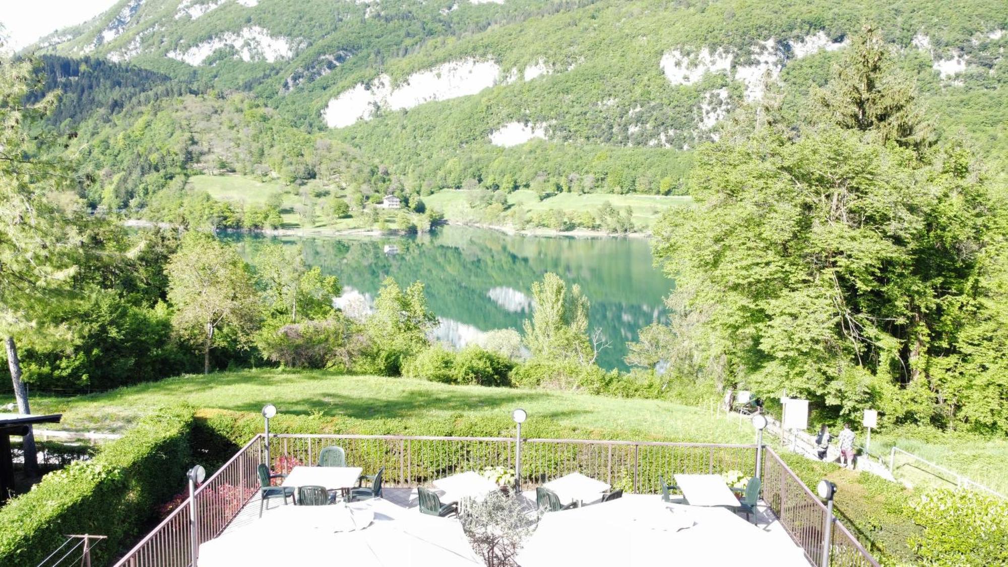 Albergo Stella Alpina テンノ エクステリア 写真